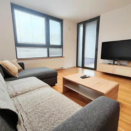 Mills - Free Parking - Balcony With View - Close To Nivy Mall *