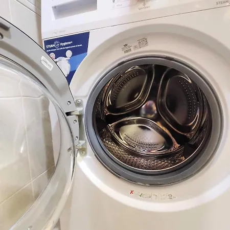 Mills - Free Parking - Balcony With View - Close To Nivy Mall Apartamento