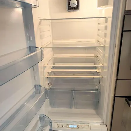 Апартаменты Mills - Free Parking - Balcony With View - Close To Nivy Mall *