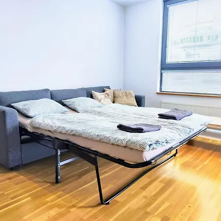 Апартаменты Mills - Free Parking - Balcony With View - Close To Nivy Mall