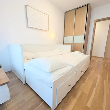 Διαμέρισμα Mills - Free Parking - Balcony With View - Close To Nivy Mall