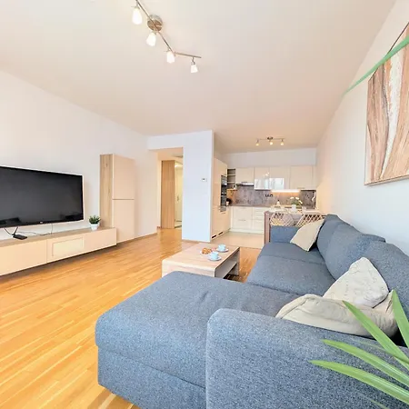 Mills - Free Parking - Balcony With View - Close To Nivy Mall *