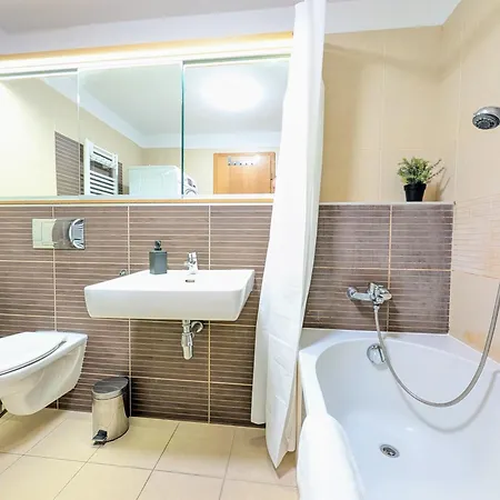Apartment Mills - Free Parking - Balcony With View - Close To Nivy Mall Pressburg