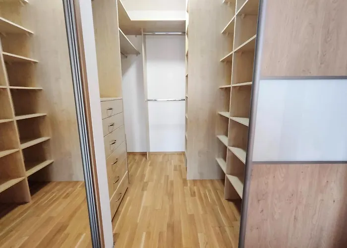 Mills - Free Parking - Balcony With View - Close To Nivy Mall *