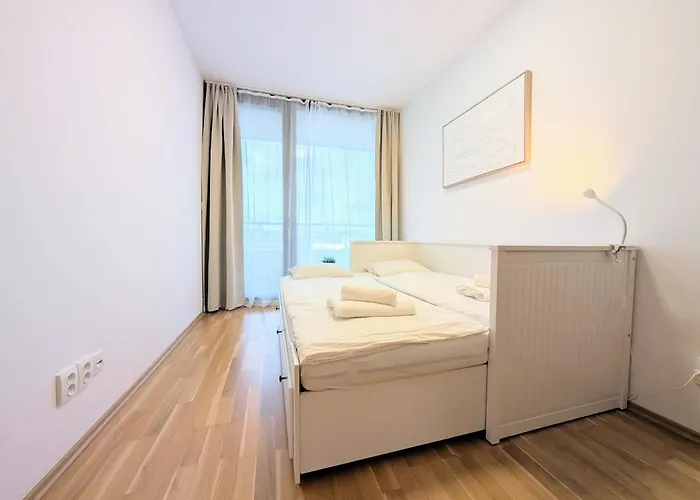 Mills - Free Parking - Balcony With View - Close To Nivy Mall Bratysława