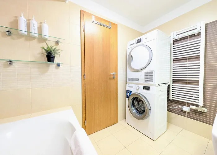 Apartament Mills - Free Parking - Balcony With View - Close To Nivy Mall