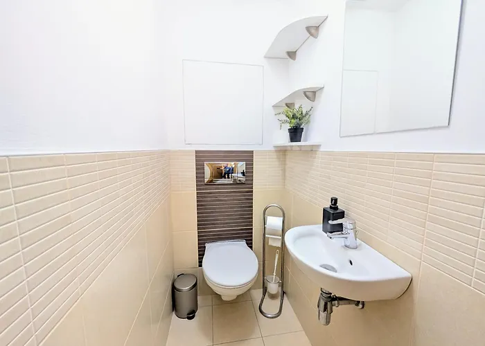 Mills - Free Parking - Balcony With View - Close To Nivy Mall Apartament