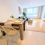 Mills - Free Parking - Balcony With View - Close To Nivy Mall *