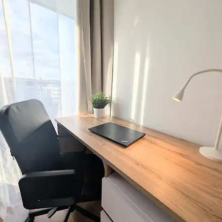 Mills - Free Parking - Balcony With View - Close To Nivy Mall Apartmán *